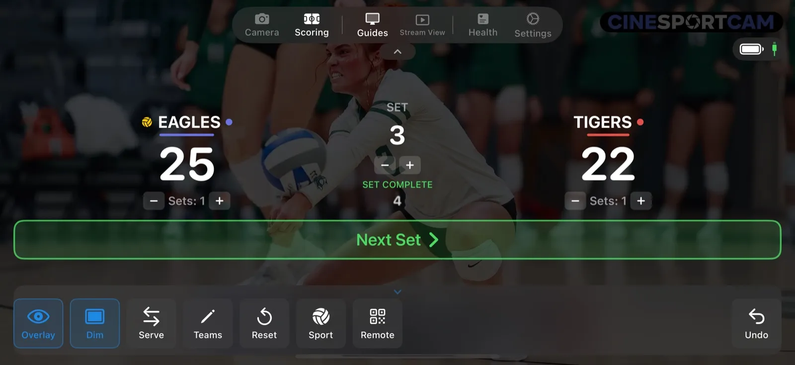 La pantalla de puntuación de voleibol con un marcador Avanzado tras ganar un set: SET COMPLETO, una cuenta atrás de 4 segundos y el botón Siguiente set